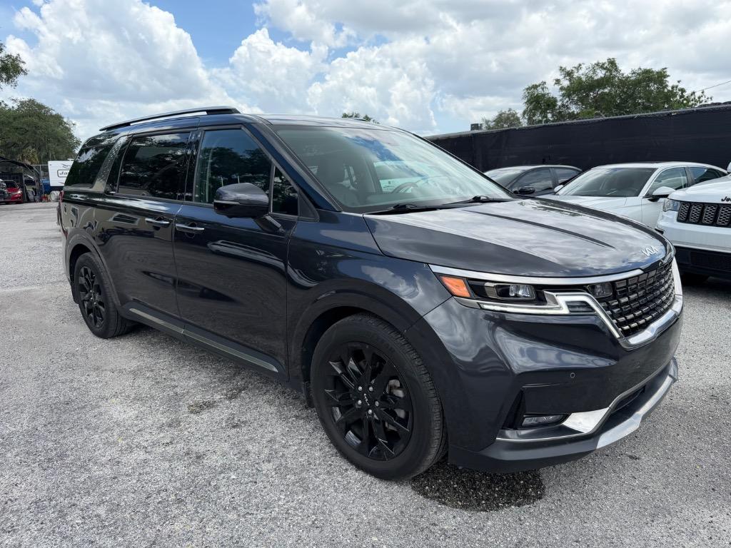 2023 Kia Carnival - $25,990