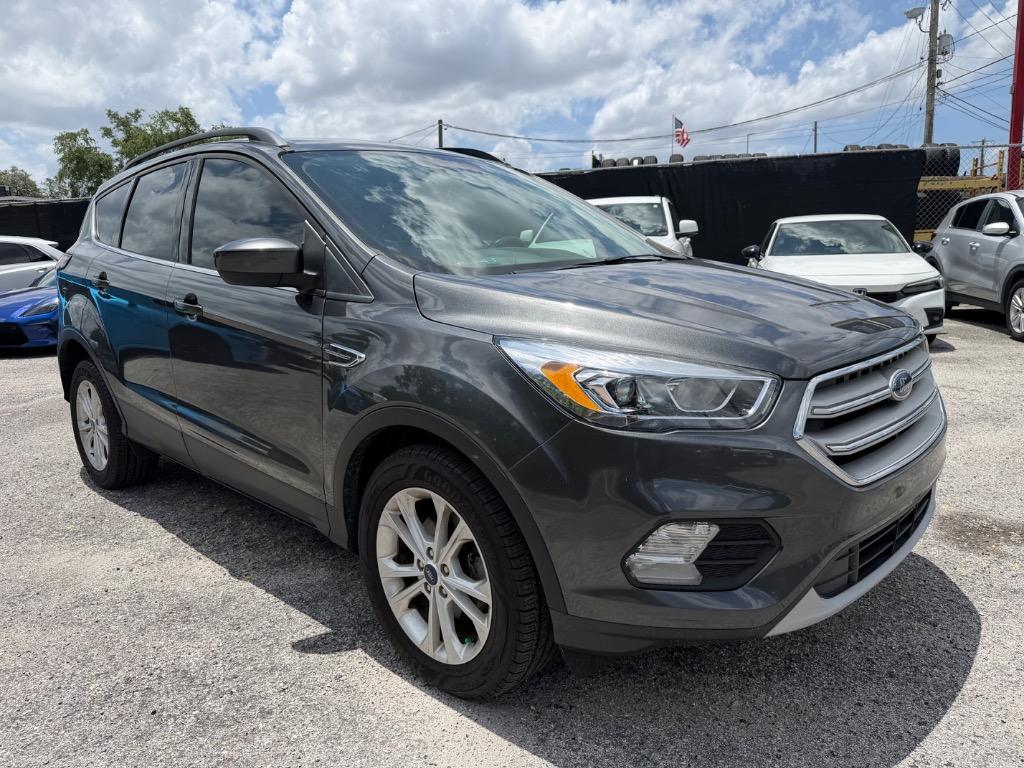 2018 Ford Escape - $9,990