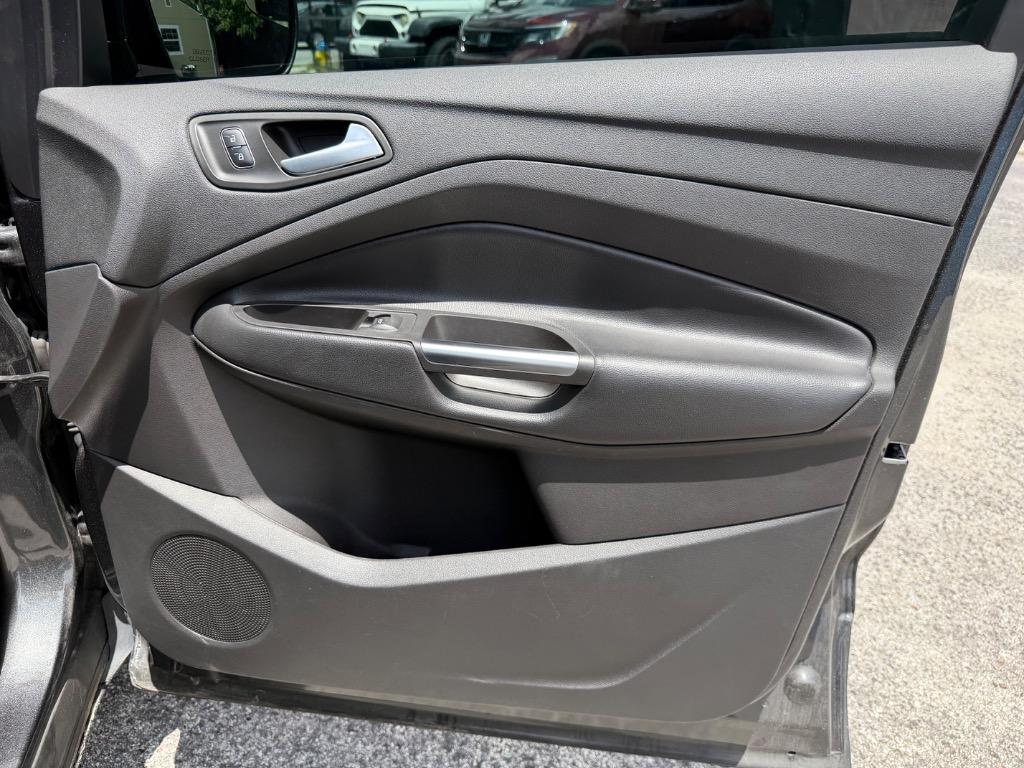 2018 Ford Escape - $9,990