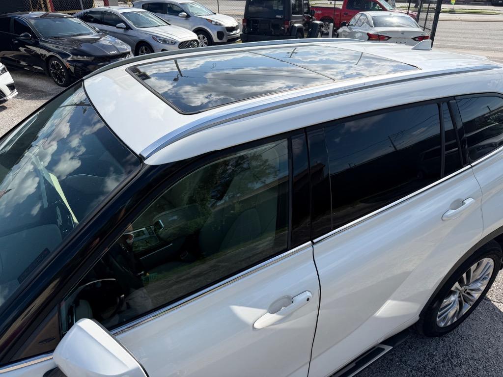 2020 Toyota Highlander - $23,995