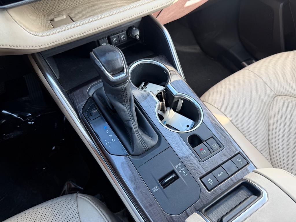 2020 Toyota Highlander - $23,995