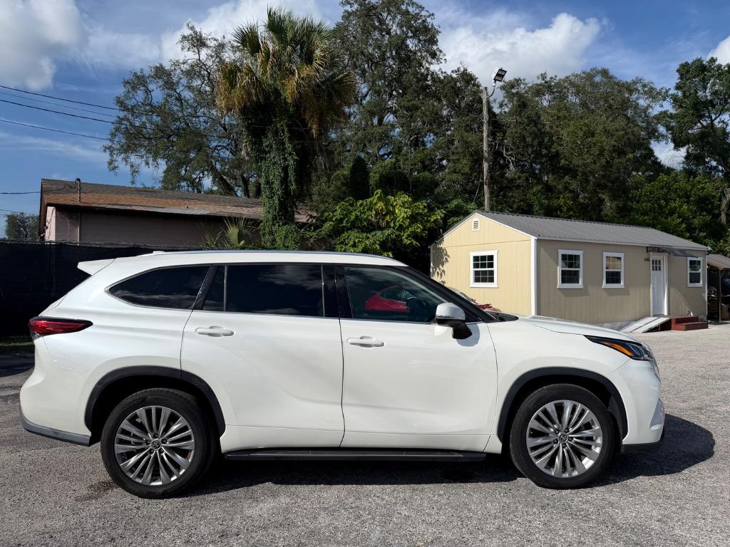 2020 Toyota Highlander - $23,995