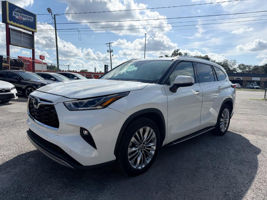 2020 Toyota Highlander - $23,995
