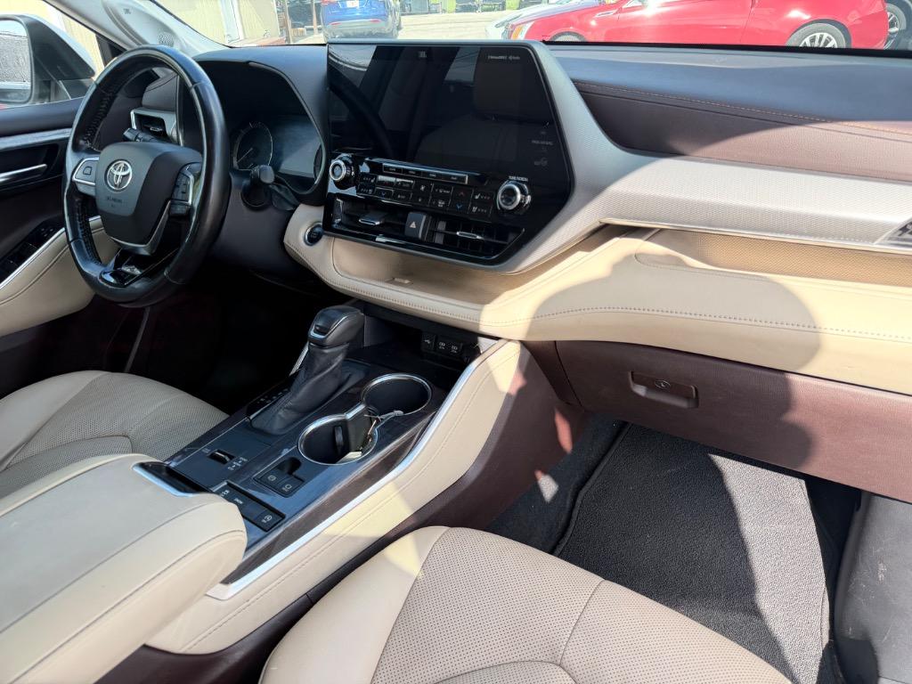 2020 Toyota Highlander - $23,995