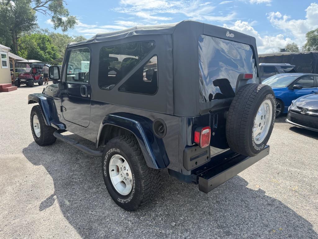 2006 Jeep Wrangler - $9,295