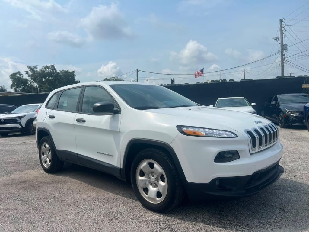 2015 Jeep Cherokee - $7,700