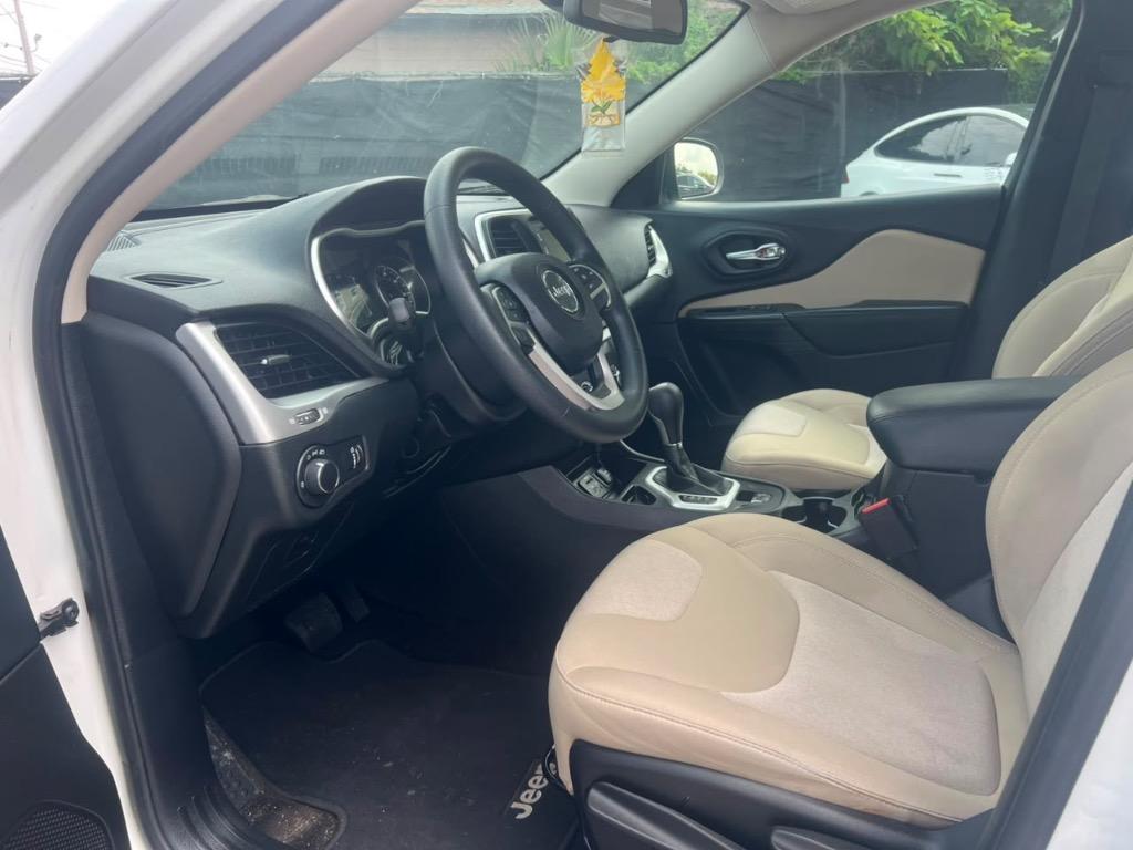 2015 Jeep Cherokee - $7,700