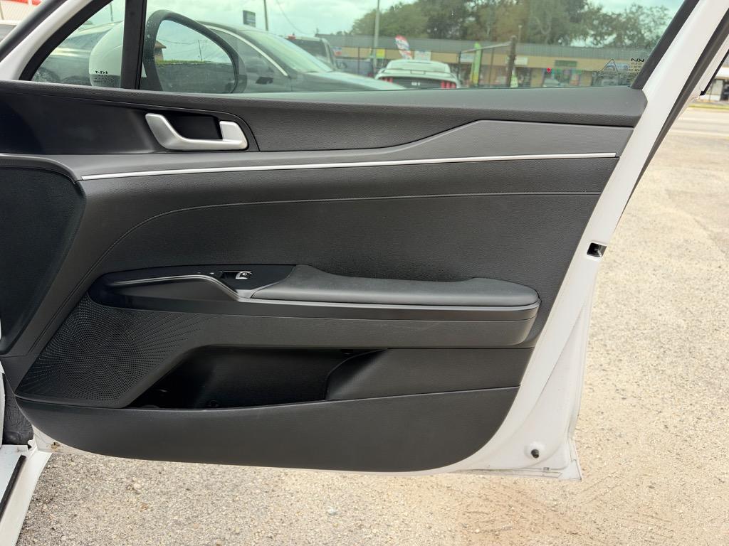2022 Kia K5 - $14,590