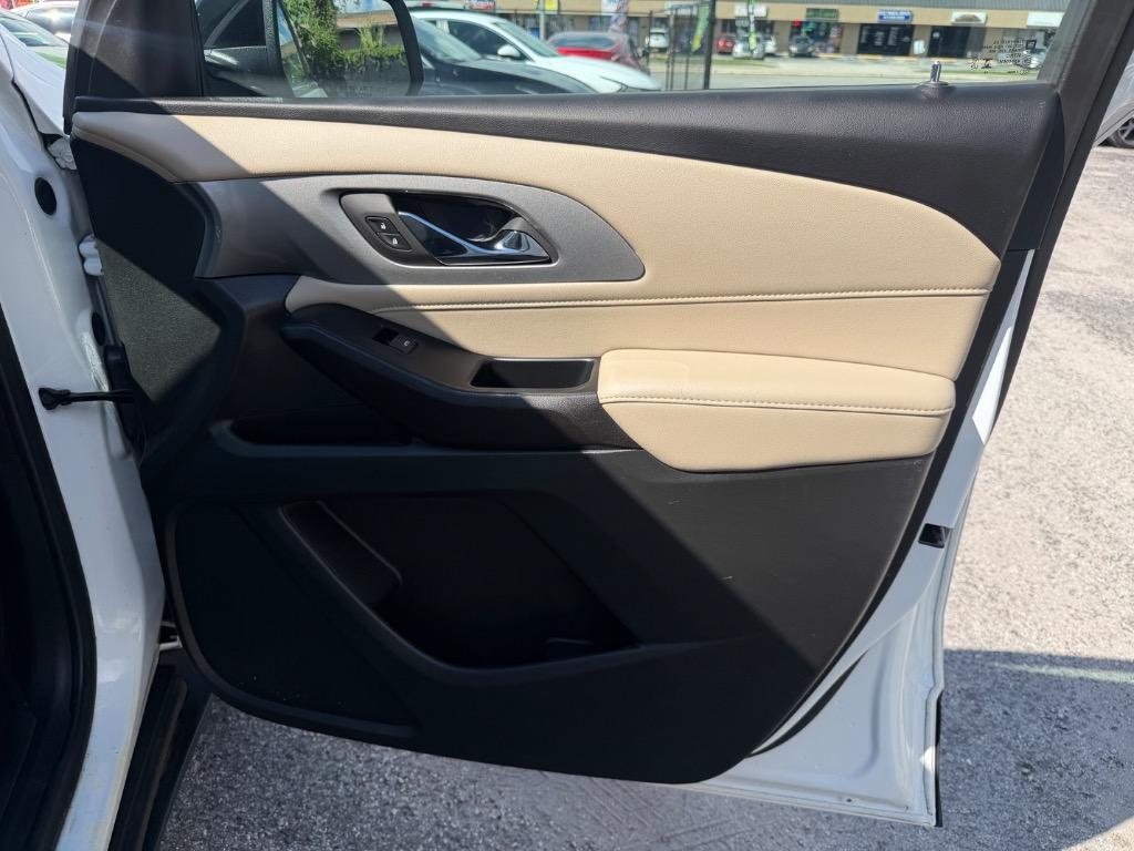 2023 Chevrolet Traverse - $13,590