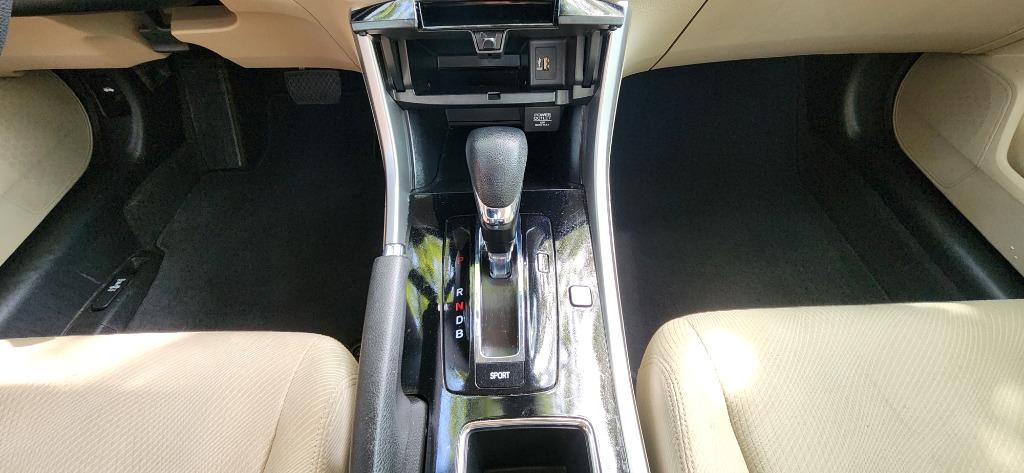 2017 Honda Accord photo