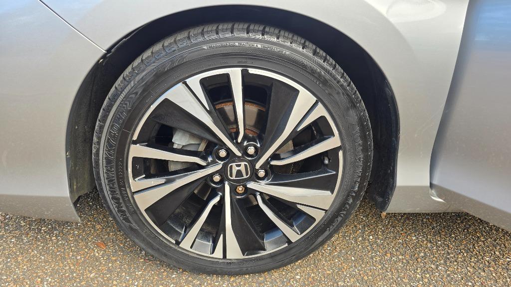 2017 Honda Accord EX-L photo