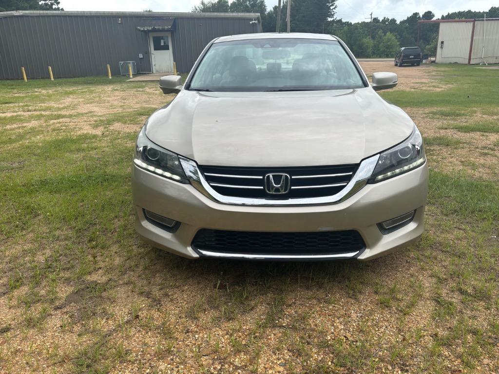 2013 Honda Accord - $14,600