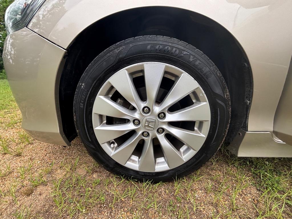 2013 Honda Accord - $14,600