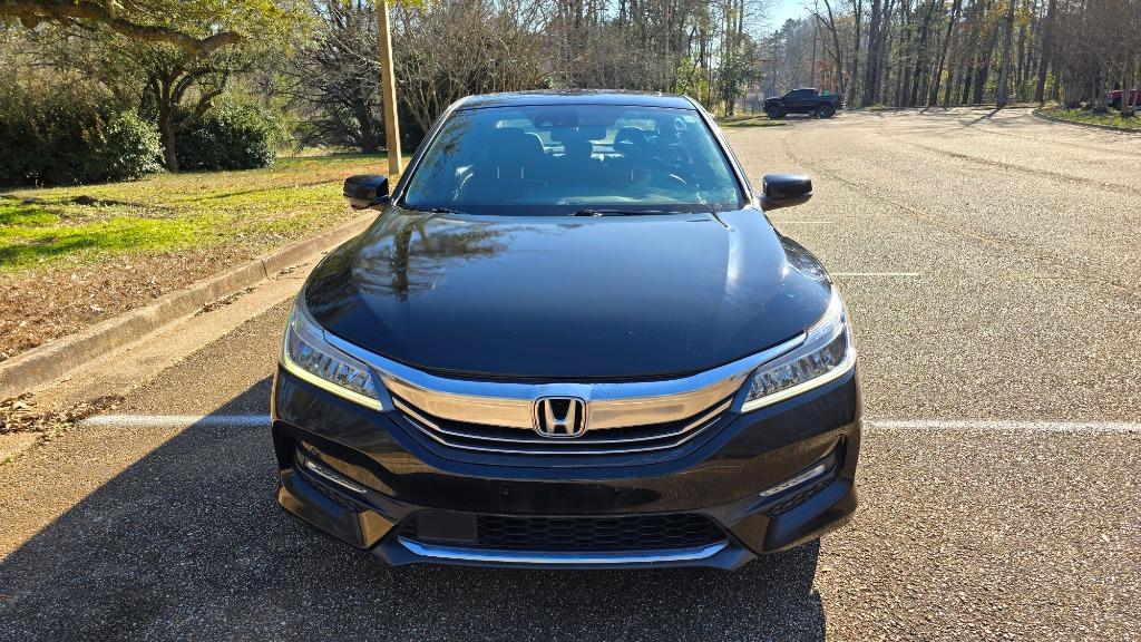 2016 Honda Accord Touring photo