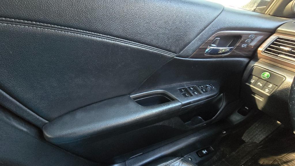 2016 Honda Accord Touring photo
