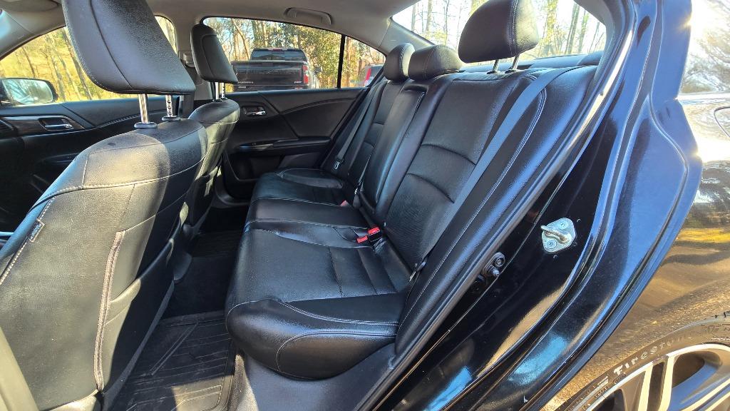 2016 Honda Accord Touring photo