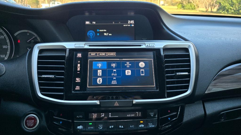 2016 Honda Accord Touring photo
