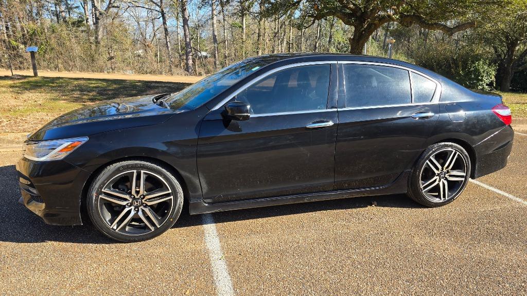 2016 Honda Accord Touring photo