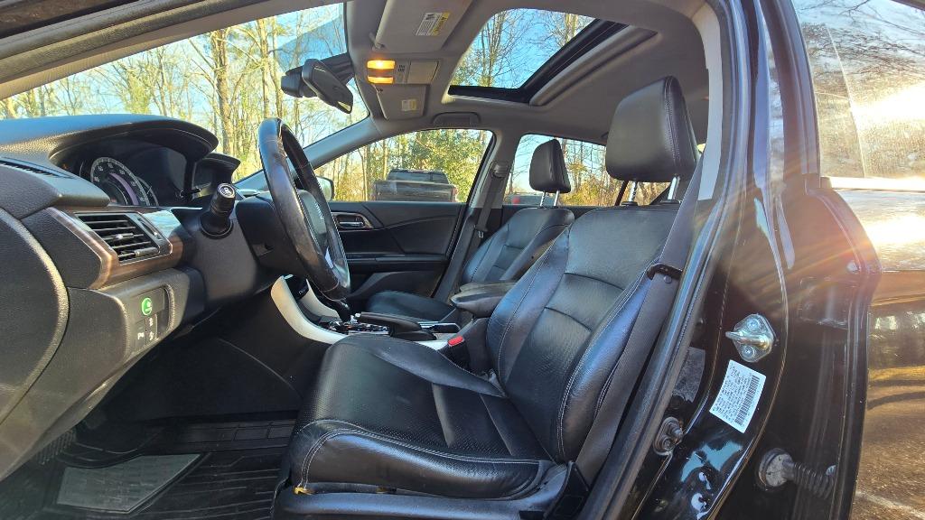 2016 Honda Accord Touring photo