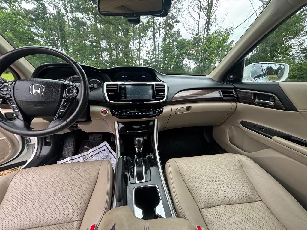 2017 Honda Accord - $18,500