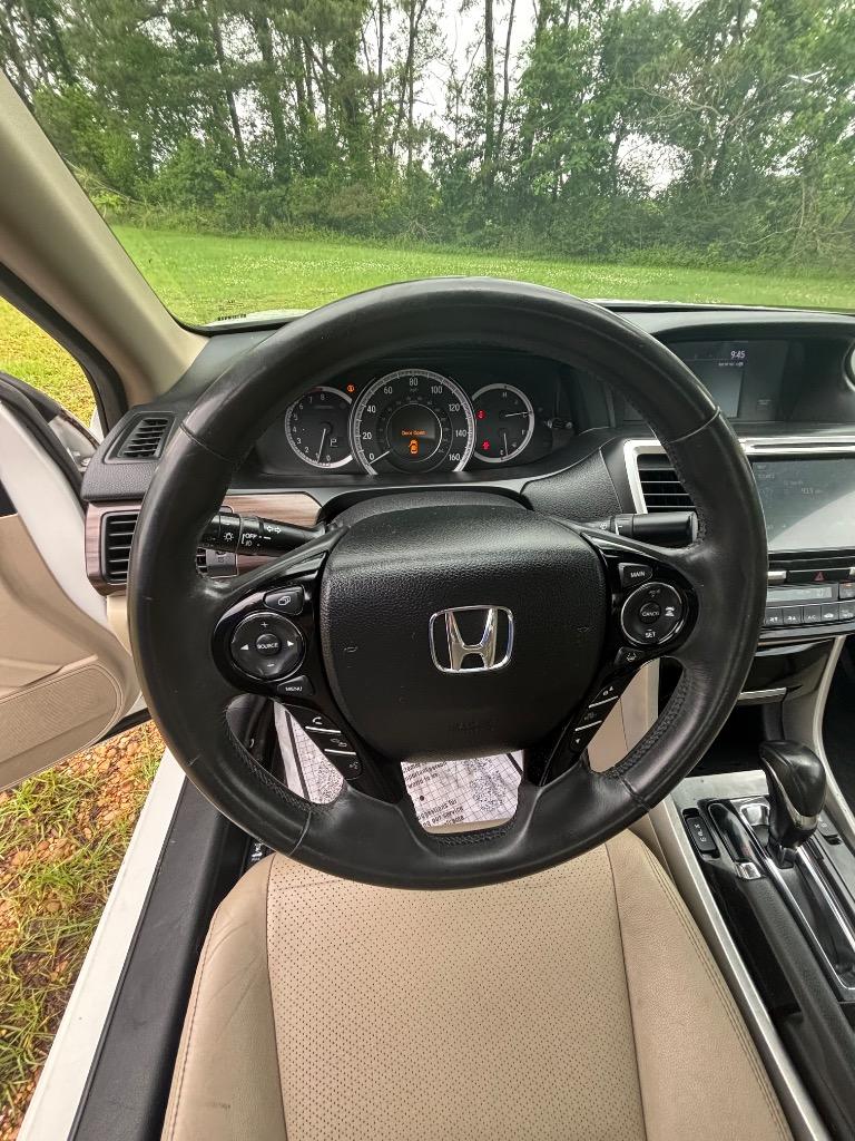 2017 Honda Accord - $18,500