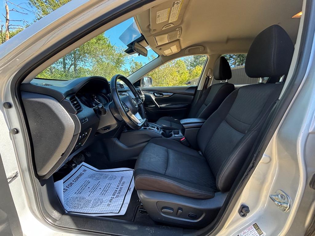 2020 Nissan Rogue - $15,900