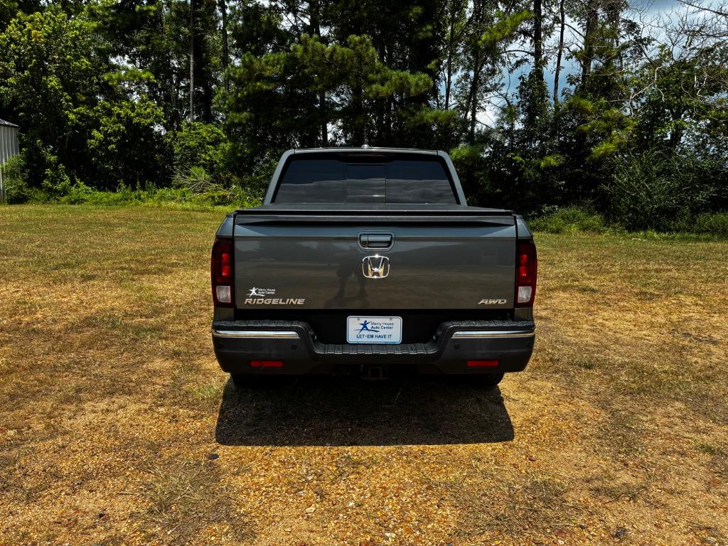 2017 Honda Ridgeline - $24,800