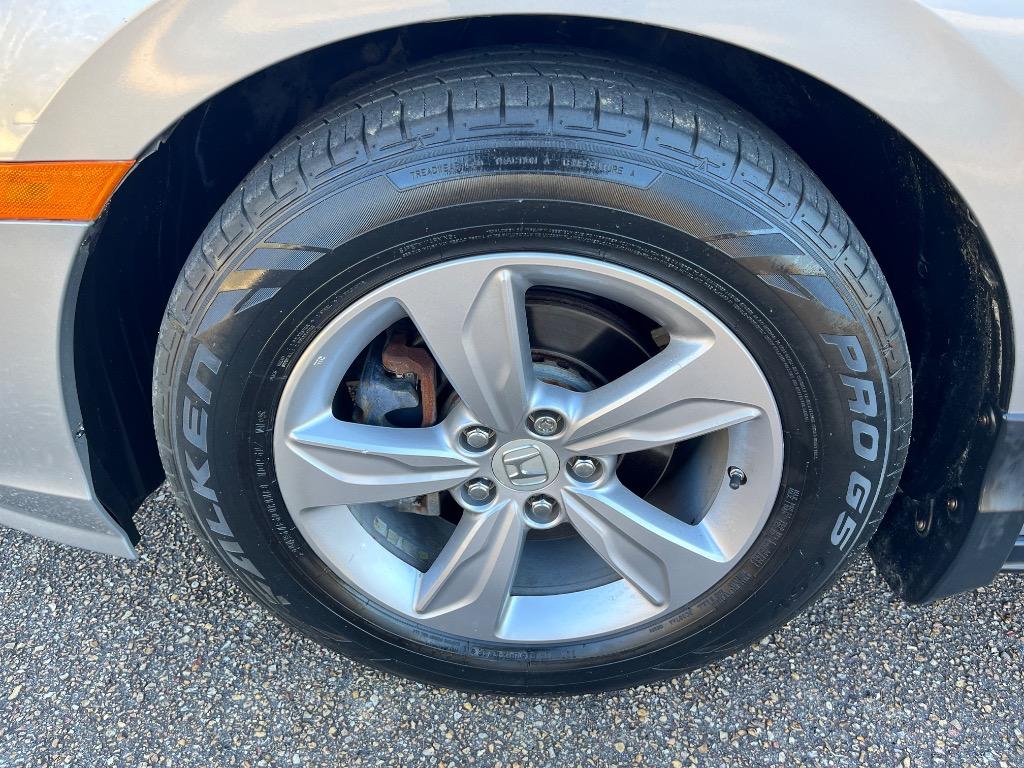 2018 Honda Odyssey - $23,600