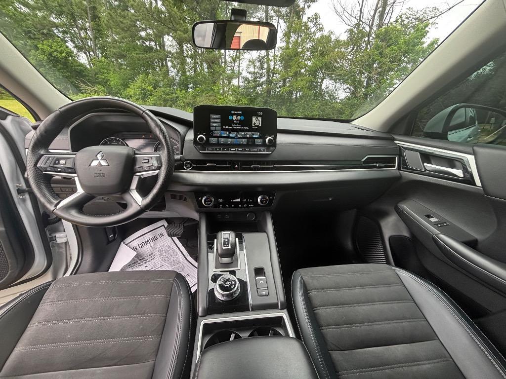 2023 Mitsubishi Outlander - $19,400