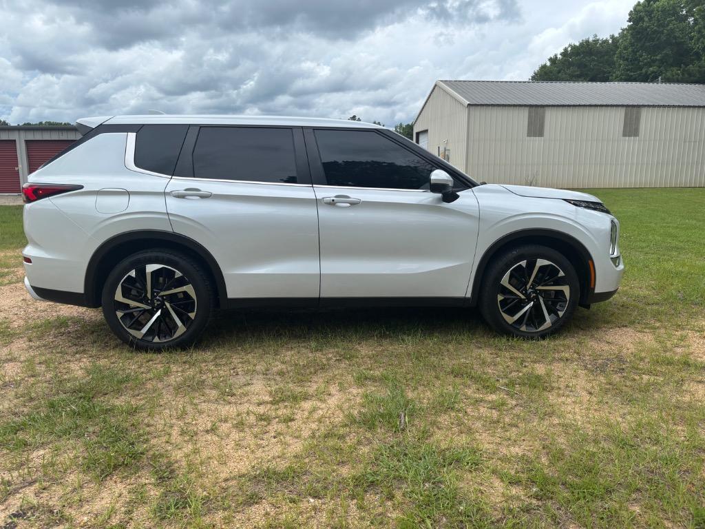 2023 Mitsubishi Outlander - $19,400