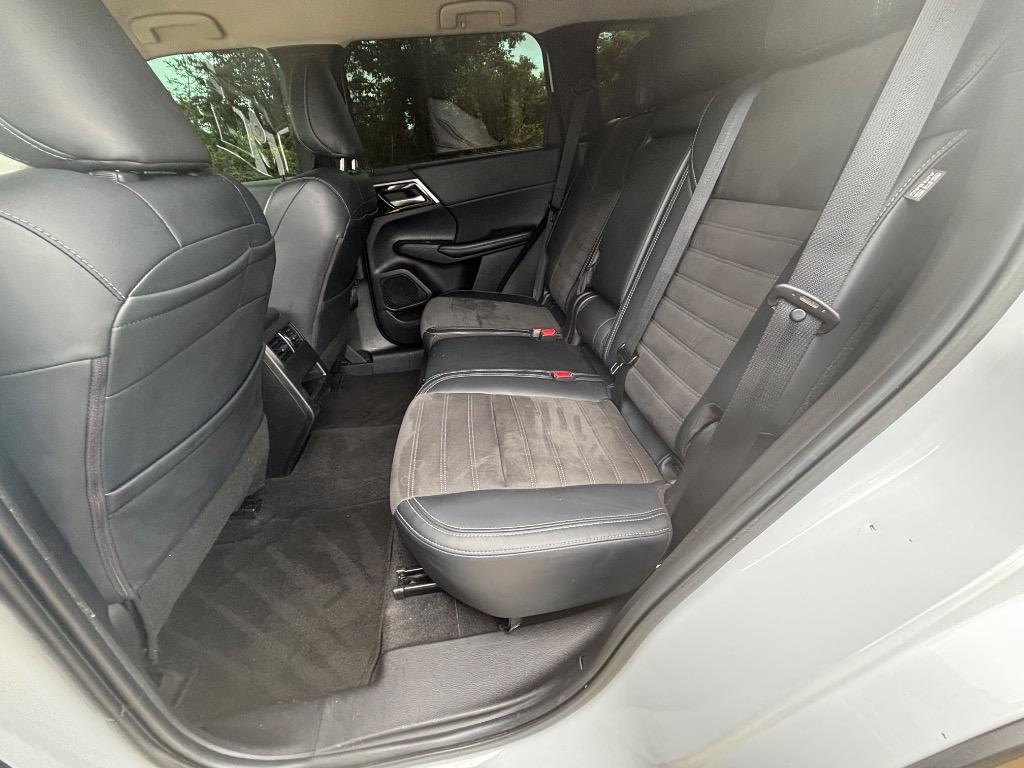 2023 Mitsubishi Outlander - $19,400