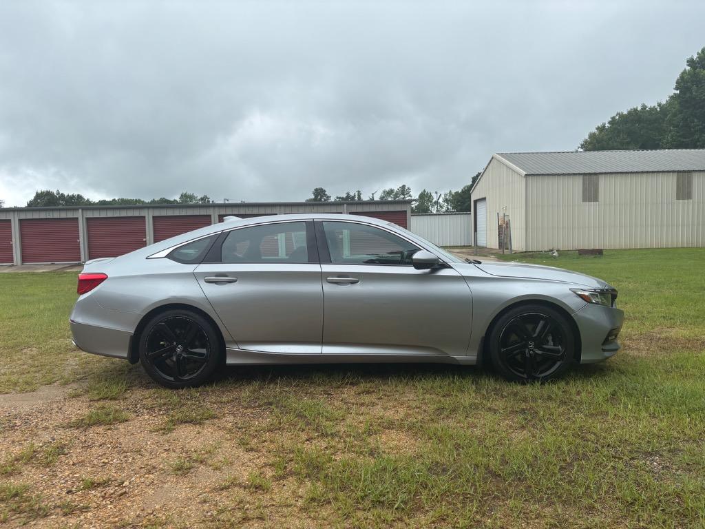 2018 Honda Accord - $19,000