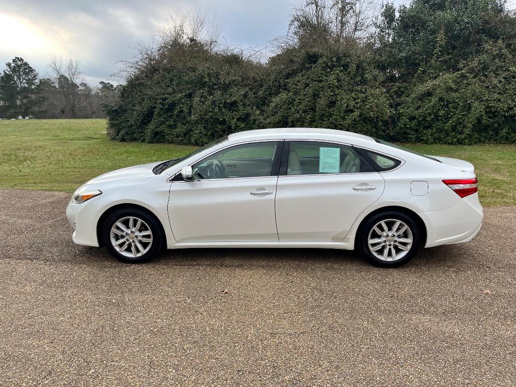 2014 Toyota Avalon - $14,500