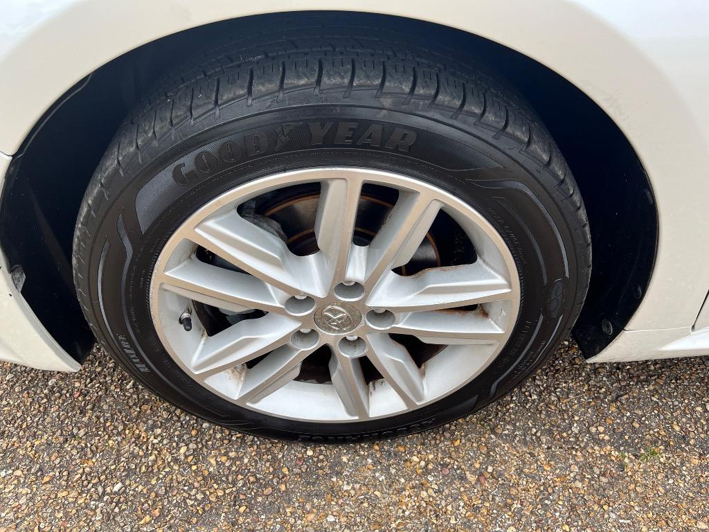 2014 Toyota Avalon - $14,500