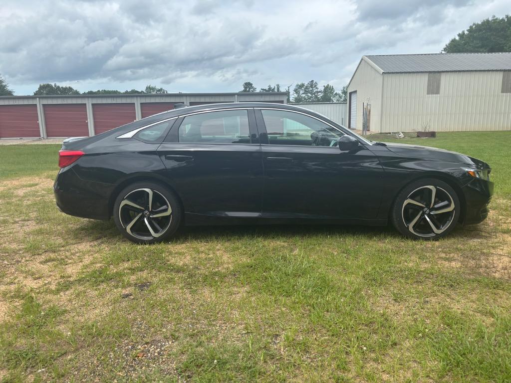 2018 Honda Accord - $17,900