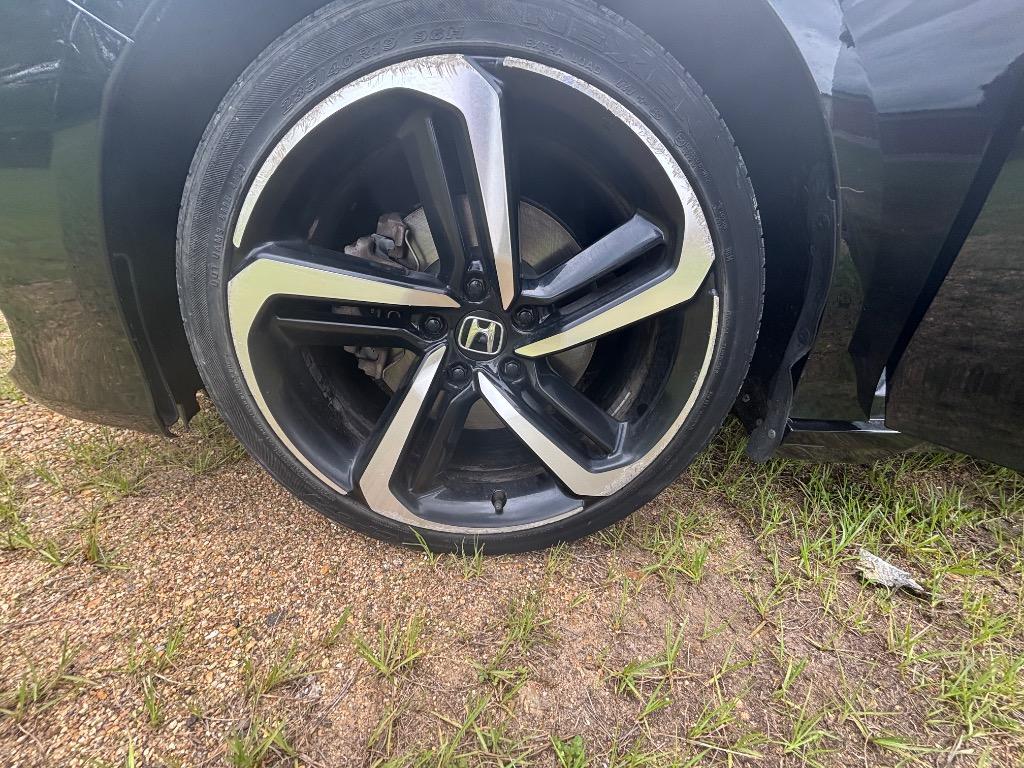 2018 Honda Accord - $17,900