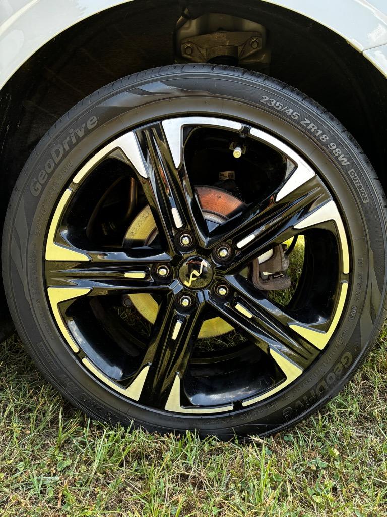 2022 Kia K5 - $20,700