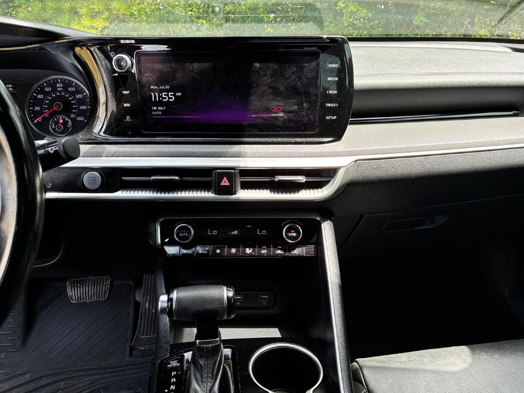 2022 Kia K5 - $20,700