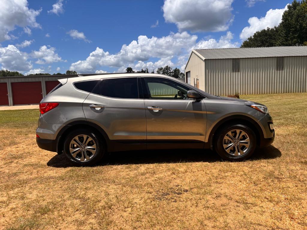 2014 Hyundai Santa Fe Sport - $10,900
