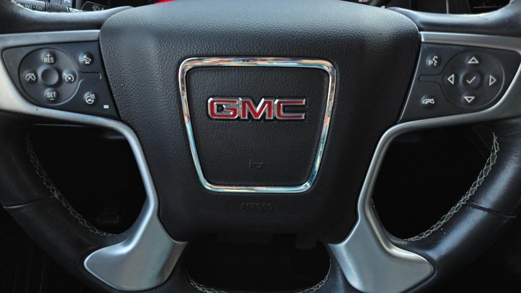 2017 GMC Yukon XL 1500 SLT photo