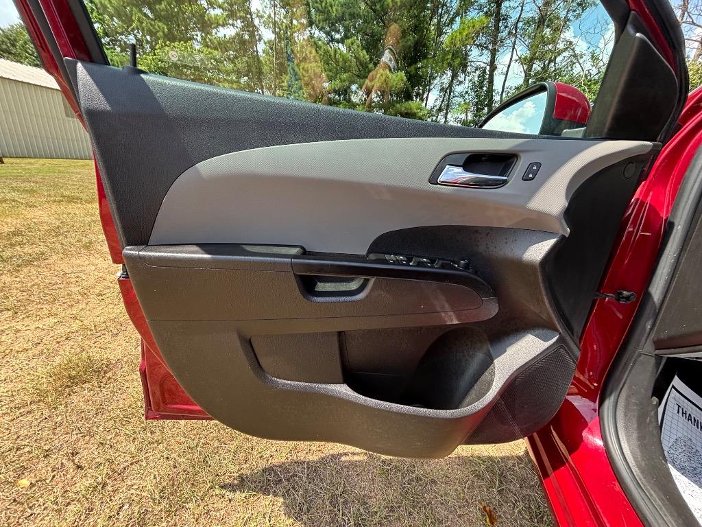 2019 Chevrolet Sonic - $13,100