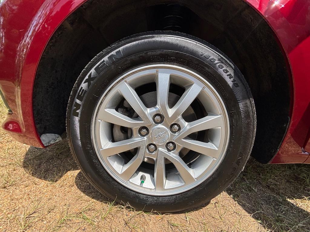 2019 Chevrolet Sonic - $13,100