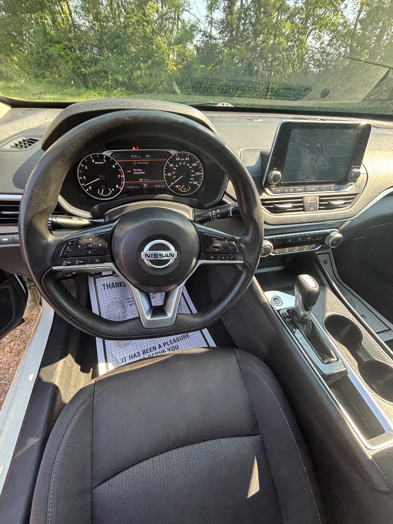 2020 Nissan Altima - $16,000