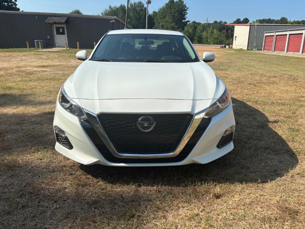 2020 Nissan Altima - $16,000
