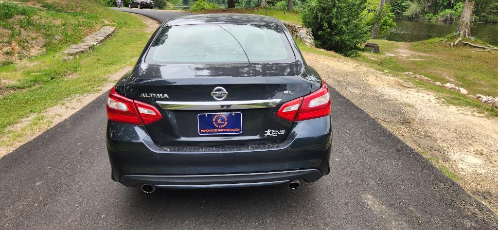 2017 Nissan Altima SL photo