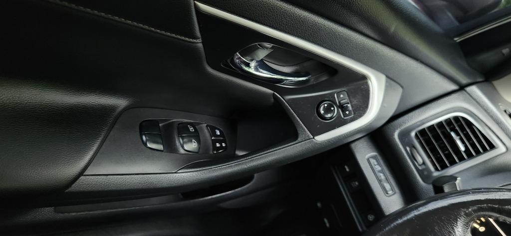 2017 Nissan Altima SL photo