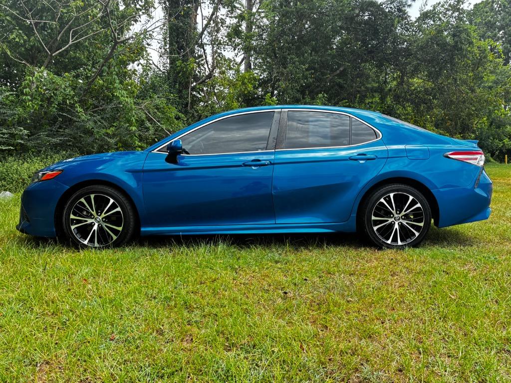 2018 Toyota Camry - $18,000