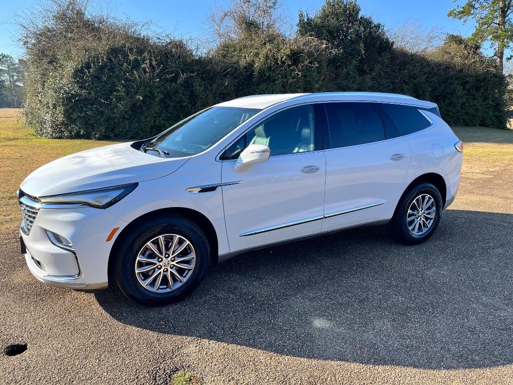 2023 Buick Enclave - $31,000