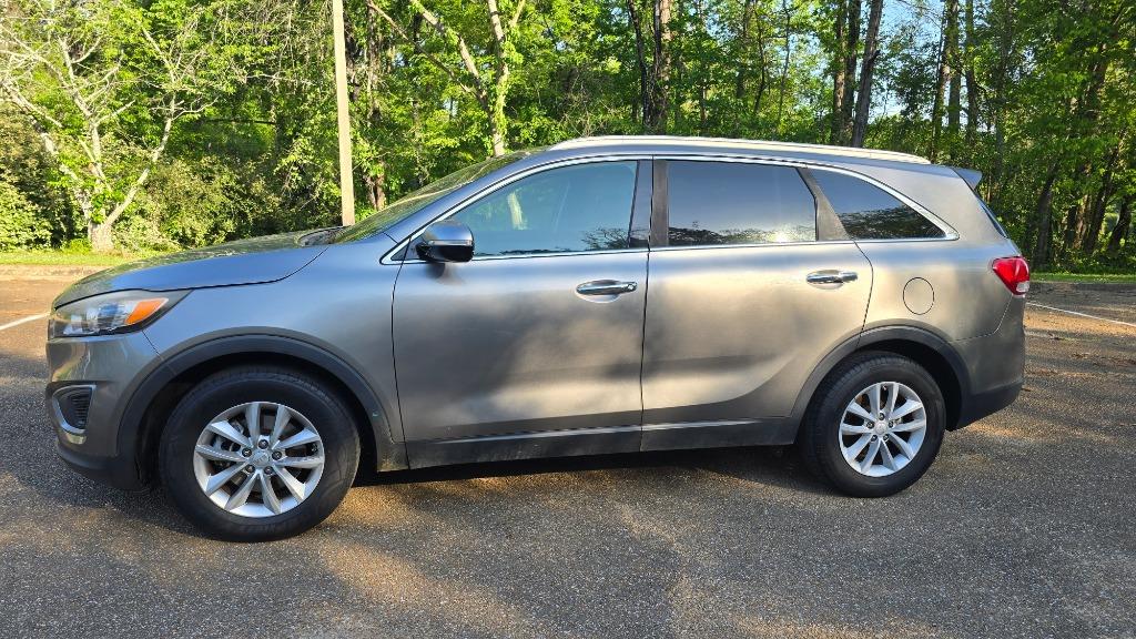 2016 Kia Sorento LX photo