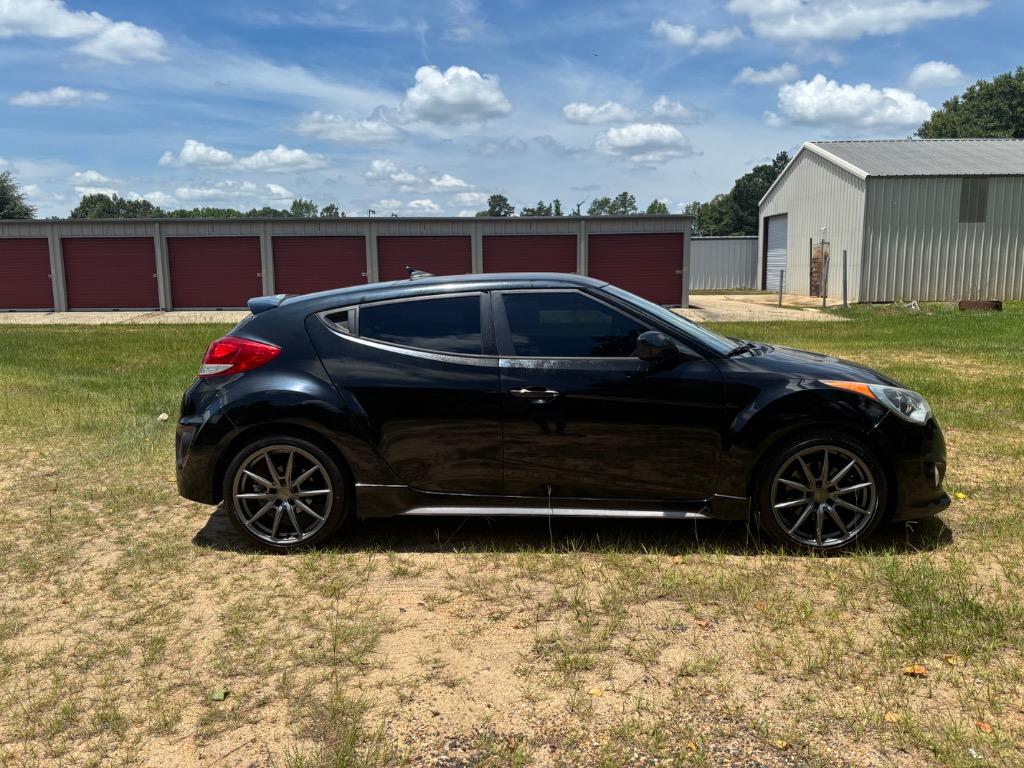 2015 Hyundai Veloster - $10,700